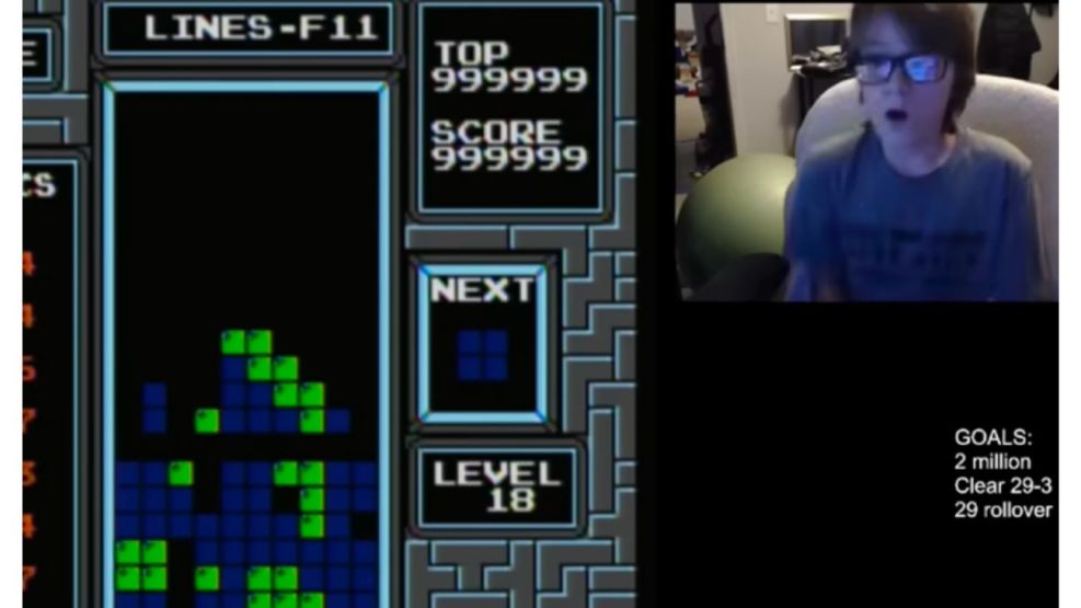 Un adolescente se convierte en el primer humano que vence al Tetris