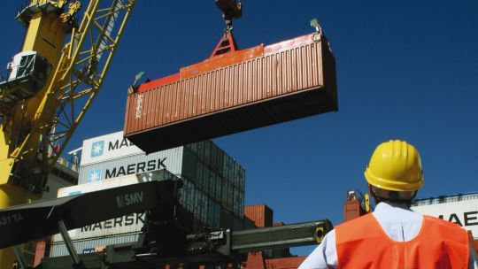 Industriales y exportadores celebraron la eliminación de retenciones que anunció el Gobierno