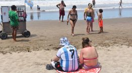 Camisetas argentinas en la playa