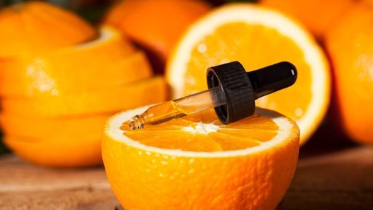 Vitamina C: claves para elegir el producto adecuado y potenciar tu belleza en verano