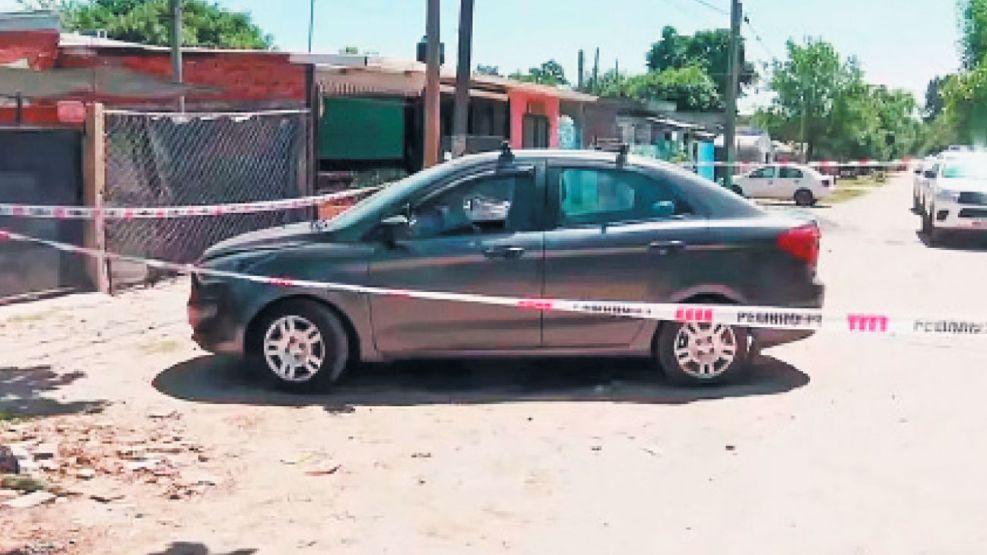 2023_01_06_auto_robado_cedoc_g