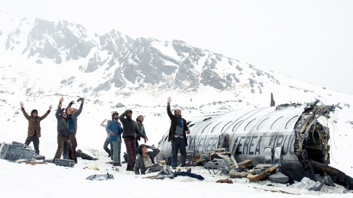 Roberto Canessa survives plane crash in Andes before freezing trek