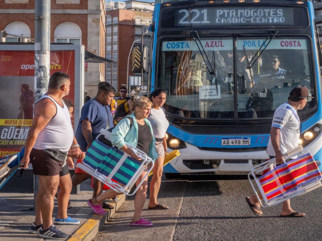 Mar del Plata no tan feliz: la UTA inició un paro por tiempo indeterminado  | Perfil