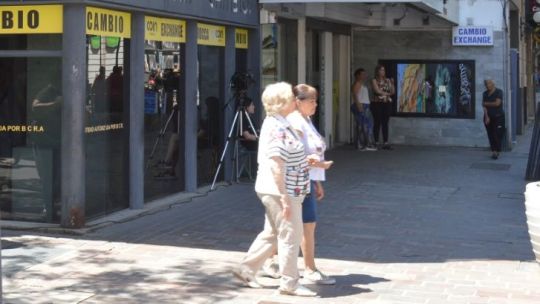 08-01-2024 City Córdoba peatonal dólar cotización cambio