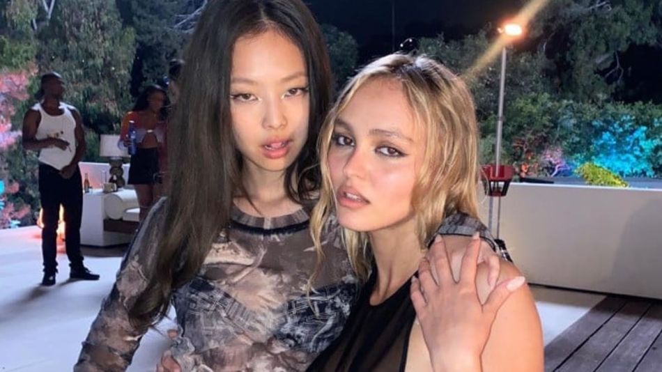 Jennie y Lily-Rose Depp