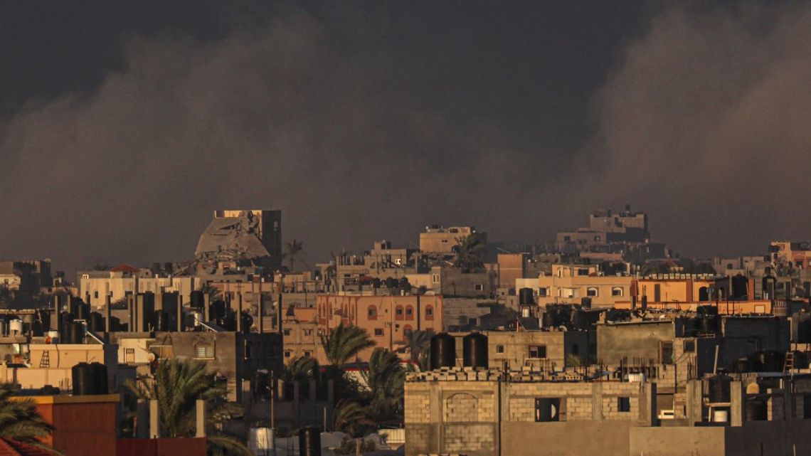 Israel reinforced its offensive and reported at least 14 deaths due to the bombings