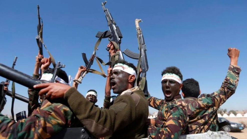 Quiénes son los rebeldes hutíes de Yemen y por qué atacan a los barcos del Mar Rojo