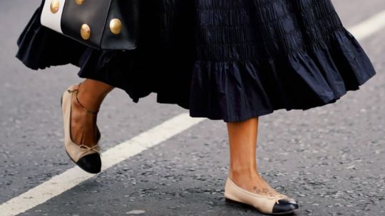 Cómo las ballerinas Chanel se convirtieron en un ícono de estilo