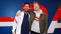 Ed Sheeran junto a Lionel Messi en el 2021