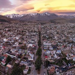Las localidades chubutenses de Esquel y Trevelin mantuvieron buenos niveles de ocupación la primera quincena de la temporada 2024, recibiendo a visitantes nacionales e internacionales, y con buenas expectativas y un amplio abanico de propuestas aguardan a quienes deseen disfrutar del verano en estos rincones patagónicos, según informaron a Télam desde la secretaria de Turismo de Esquel. | Foto:Télam