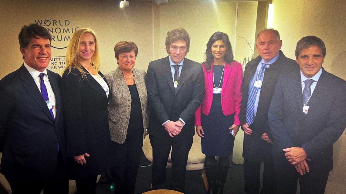 President Javier Milei met with the Managing Director of the International Monetary Fund, Kristalina Georgieva, and its First Deputy Managing Director, Gita Gopinath, on the sidelines of the World Economic Forum in Davos. | 