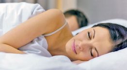 20230120_dormir_pareja_shutterstock_g