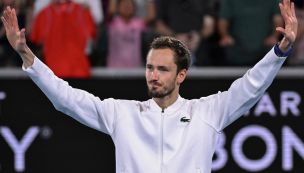 El ruso Danil Mevdeved sigue ganando en Australia. Este sábado superó a  Felix Auger-Aliassime y ya está en octavos.