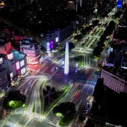 Vista aérea del Obelisco en la Avenida 9 de Julio de Buenos Aires. | Foto:LUIS ROBAYO / AFP