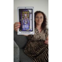 Claudia García: Astrología y Tarot como herramientas para tomar decisiones