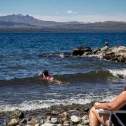 Es un fenómeno cada vez más recurrente: la Patagonia sabe a Caribe, las altas temperaturas sorprenden a locales y turistas.