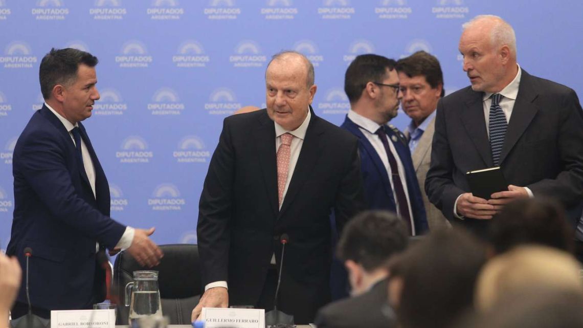 La filtración que eyectó a Guillermo Ferraro mientras Caputo gana cada