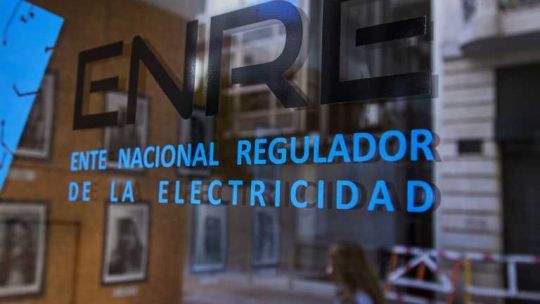 Insólito: la audiencia de tarifas se postergó por falta de electricidad