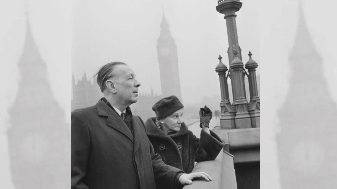 Writer Jorge Luis Borges, pictured with his mother Leonor Acevedo Suárez, on Westminster Bridge in London in 1963.