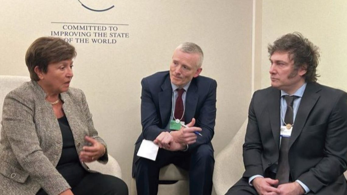 From left to right: IMF Managing Director Kristalina Georgieva, Presidential Interpreter Walter Kerr, President Javier Milei