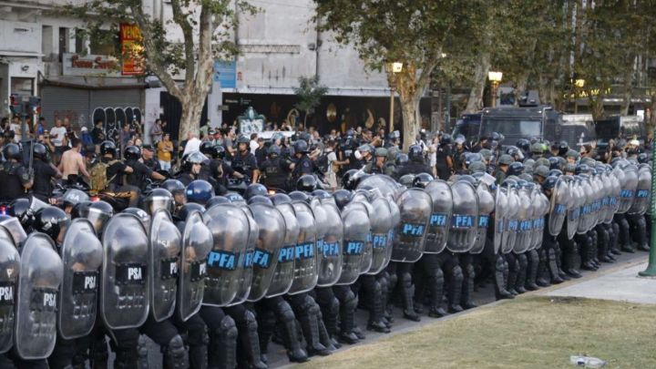 Ley Ómnibus | Incidentes en el Congreso