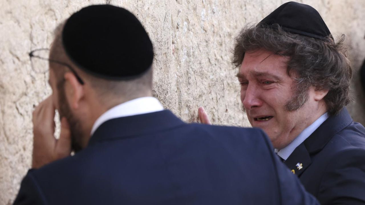 En Vivo | Milei llegó al Muro de los Lamentos en Israel y comunicó que mudará la embajada argentina a Jerusalén | Perfil