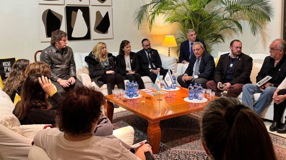 El presidente Javier Milei mantuvo hoy en Israel un encuentro con familiares de personas secuestradas por Hamas