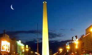 El Obelisco de amarillo para visibilizar la lucha contra el cáncer infantil.