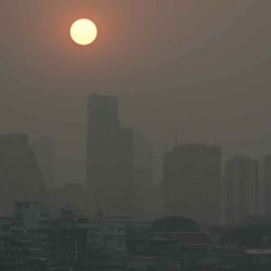 Altos niveles de contaminación del aire en Bangkok. Foto de Lillian SUWANRUMPHA / AFP | Foto:AFP