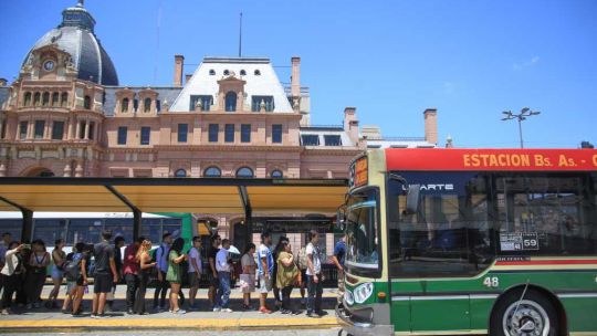 El transporte público aumentará 4,1% en el AMBA en noviembre 2025