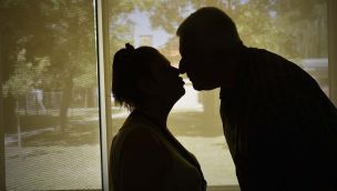 78 por ciento dicen que es fundamental que la pareja comprenda la intimidad emocional