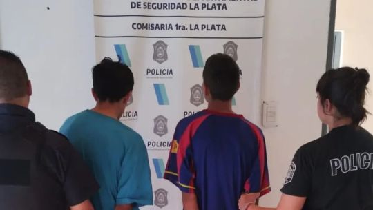 Vivir robando: tres hermanos de 15, 16 y 17 años acumulan casi 70 detenciones (y liberaciones) en La Plata