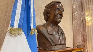 Busto de Nestor Kirchner en el Senado