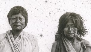 Retrato de dos mujeres indígenas, ingenio La Esperanza, San Pedro, Jujuy, 1906