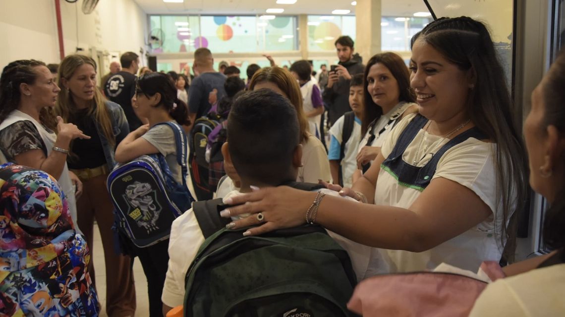 Gremios docentes anunciaron un nuevo paro nacional para el jueves 23 de ...