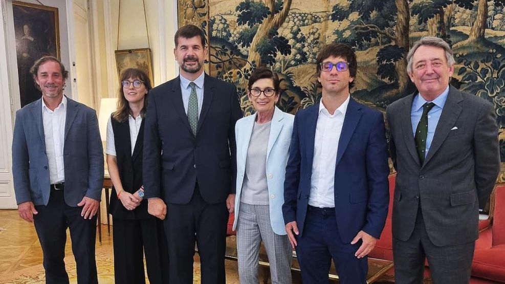 Encuentro entre la embajada de España en Argentina