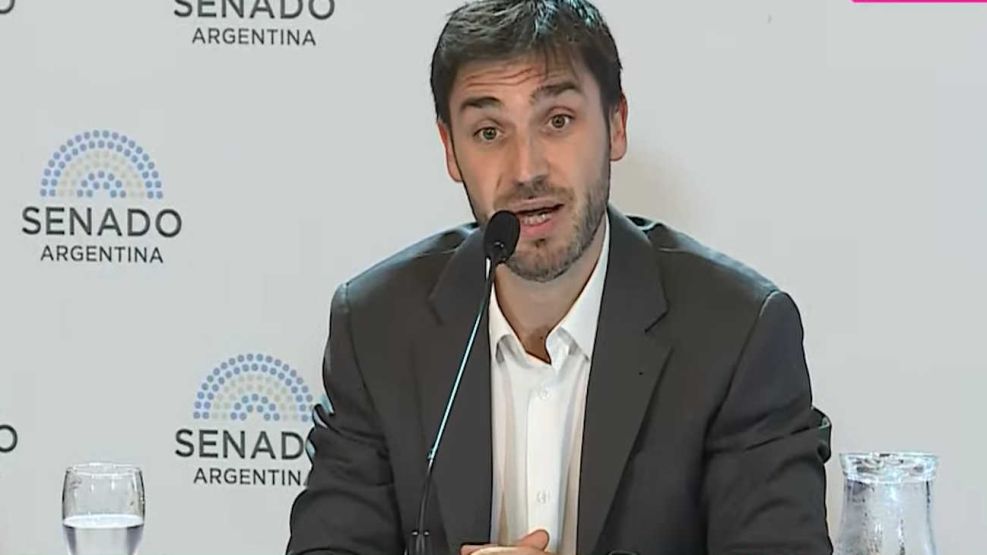 Ignacio Torres gobernador de Chubut en el senado 20240227