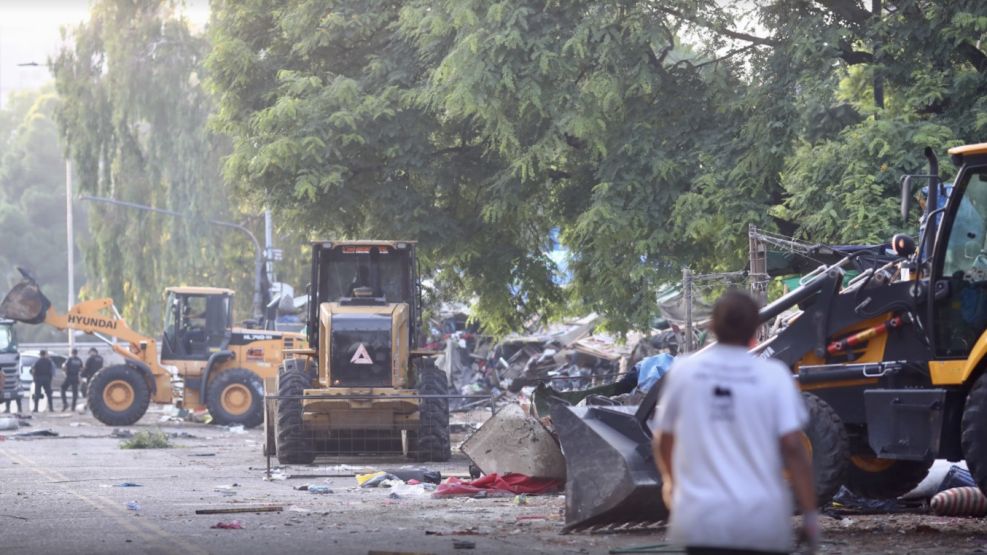 La Ciudad desaloja una calle de Retiro que fue ocupada ilegalmente hace cinco años