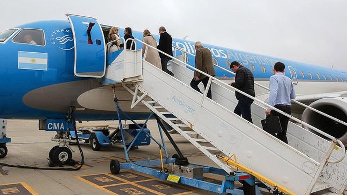 El Gobierno avanza en la privatización de Aerolíneas Argentinas con un ...
