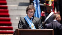 Javier Milei de espaldas al Congreso