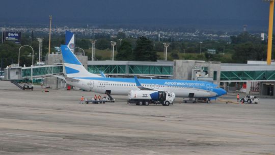 Avión de Aerolíneas Argentinas en Córdoba