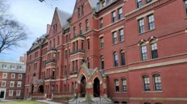 La Universidad de Harvard ofrece cursos gratuitos.