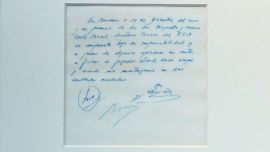 The serviette that served Lionel Messi's springboard to greatness at FC Barcelona, and records the promise of a contract made to him at the tender age of 13, is going up for auction and is expected to raise more than US$600,000.