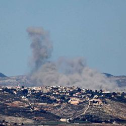 Humo ondeando cerca de la aldea libanesa de Khiam durante el bombardeo israelí. Foto de Jalaa MAREY / AFP  | Foto:AFP