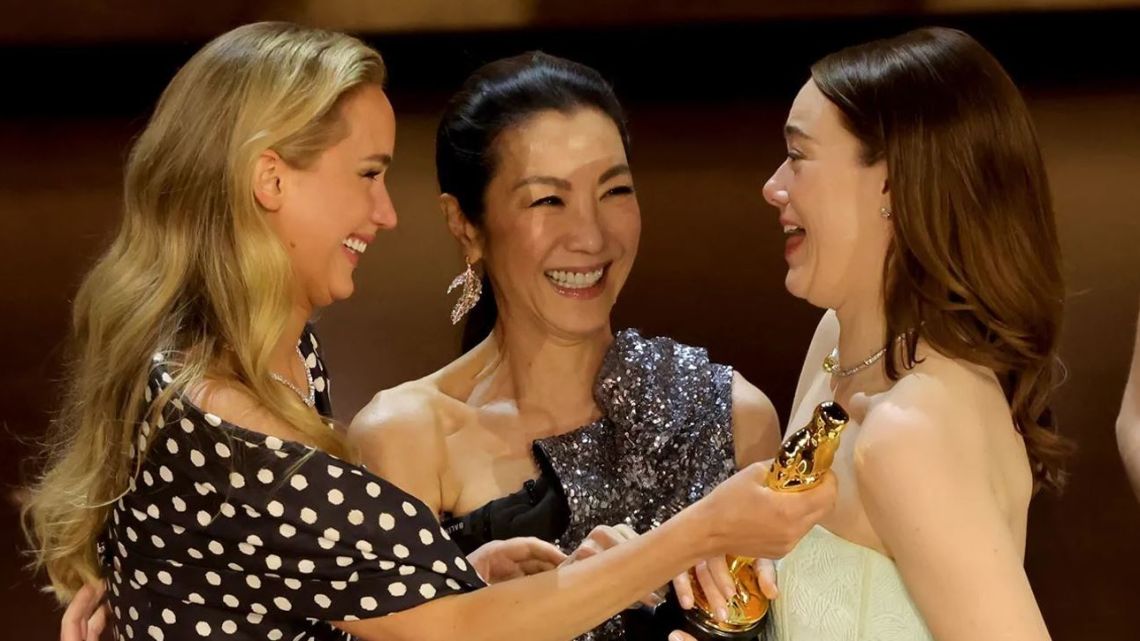 Qué pasó entre Michelle Yeoh, Jennifer Lawrence y Emma Stone en los