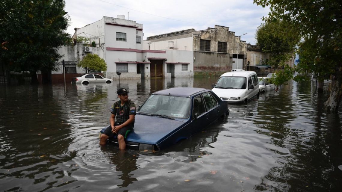 The alert continues for strong storms and hail in the City of Buenos Aires and Conurbano