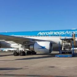 Aerolíneas Argentinas anunció cambios en sus servicios.