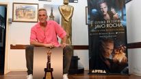 Quién es Javo Rocha, el profesor de teatro elegido por los famosos