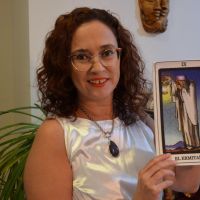 Claudia García: Diferencias y similitudes entre Astrología y Tarot
