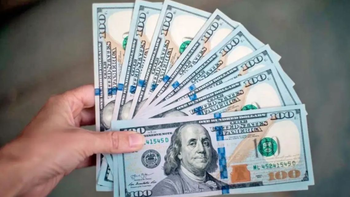 Dólar blue hoy: el minuto a minuto de la cotización de este viernes 3 de mayo de 2024